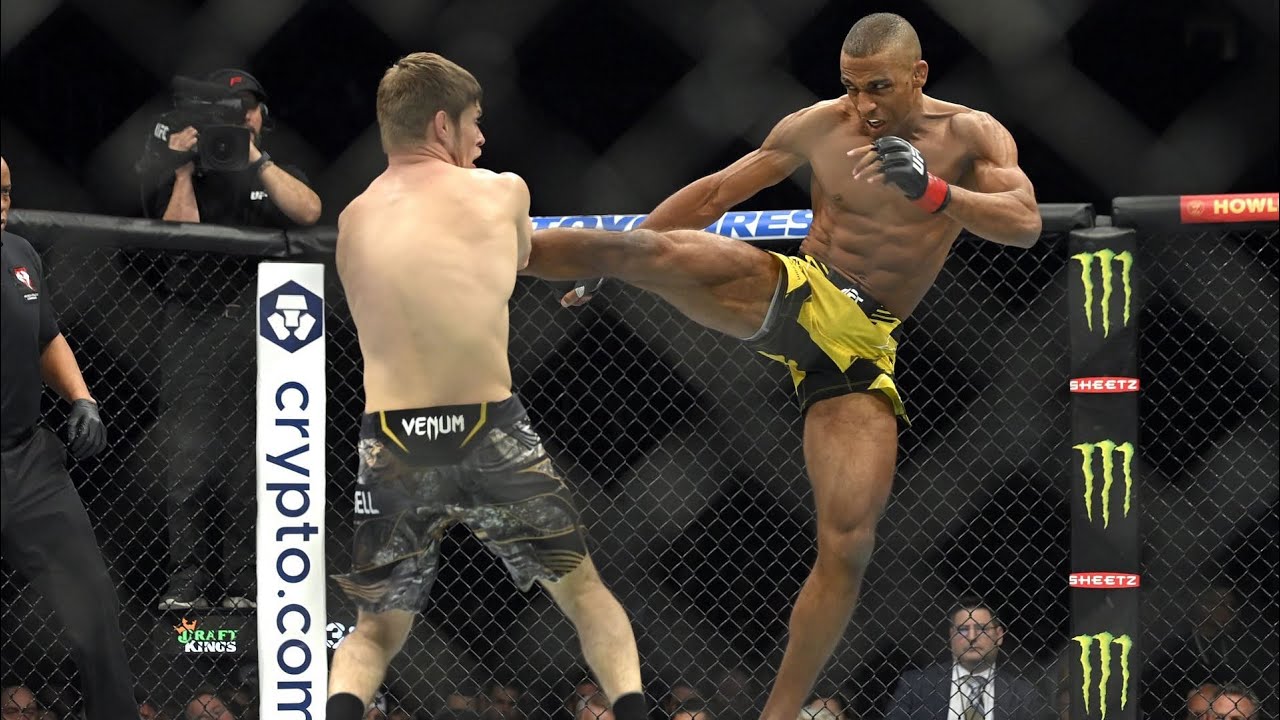 Edson Barboza’s unique blend of Taekwondo and Muay Thai.