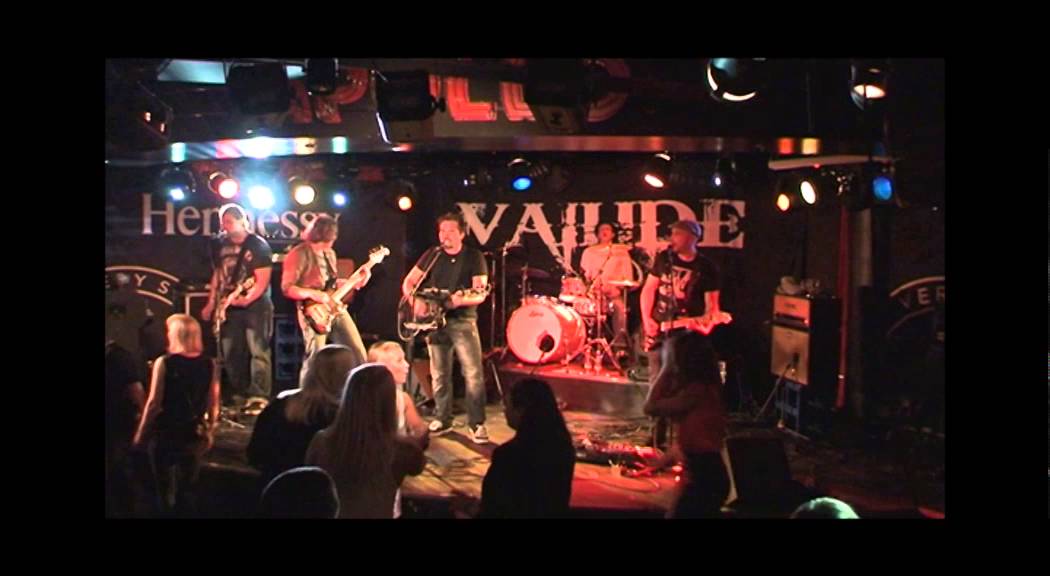 VAIHDE - Tinakenk&auml;tytt&ouml; (live)