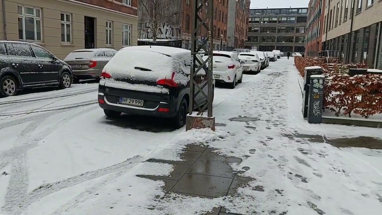 Snow falling in Copenhagen Denmark 🇩🇰 