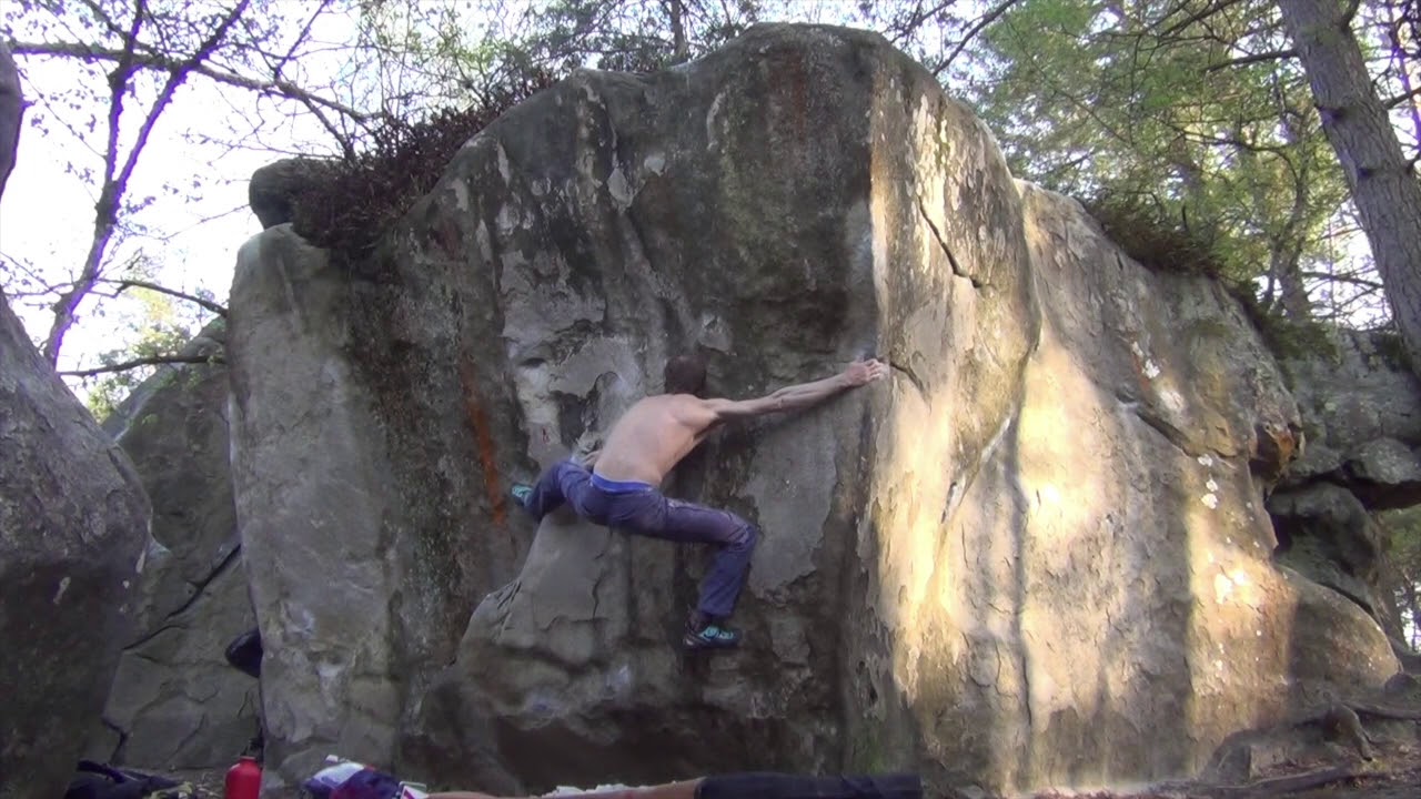 Fontainebleau - Roche aux Sabots - Beau Travail 7B+