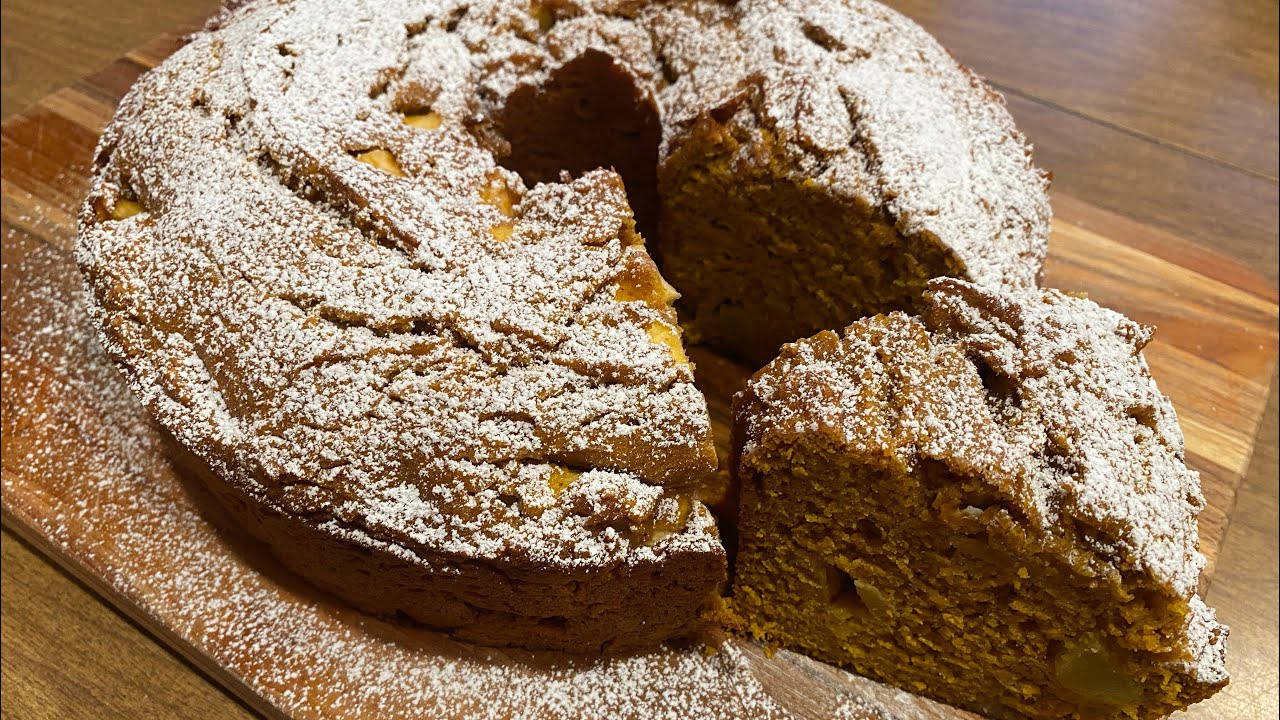 Pumpkin Apple Cake #holidaybaking  #fallbaking #cakes 