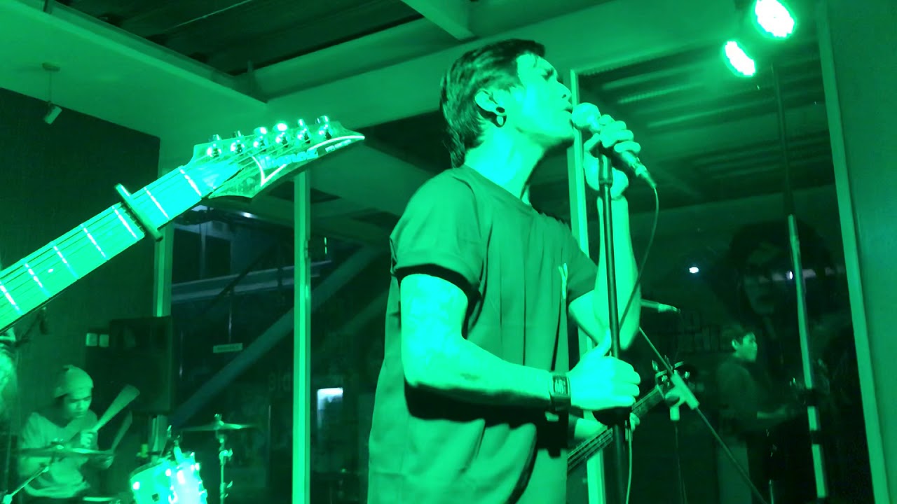 SUNRISE - Intro/Sad Song (live at YARDFEST 2018 Solo)