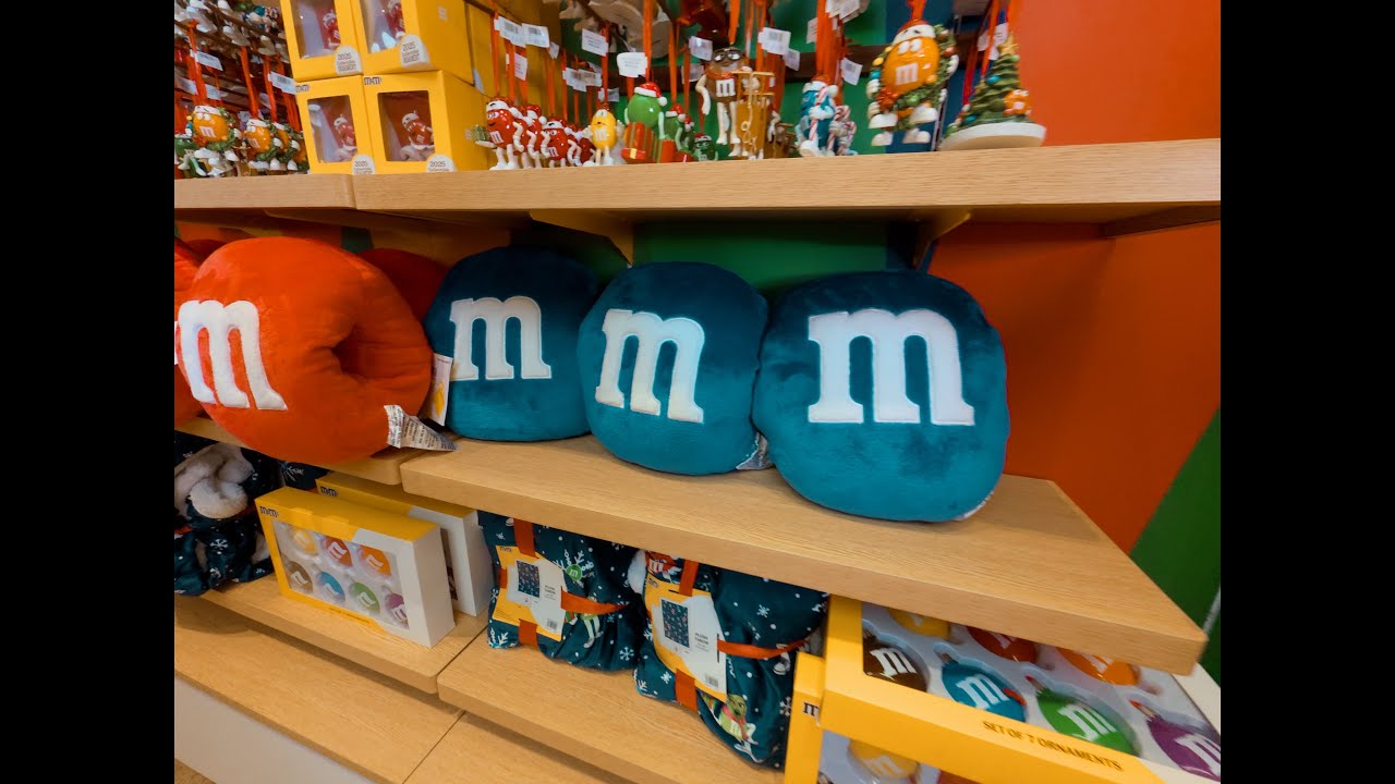 BEST CHOCOLATE STORE / DISNEY SPRINGS