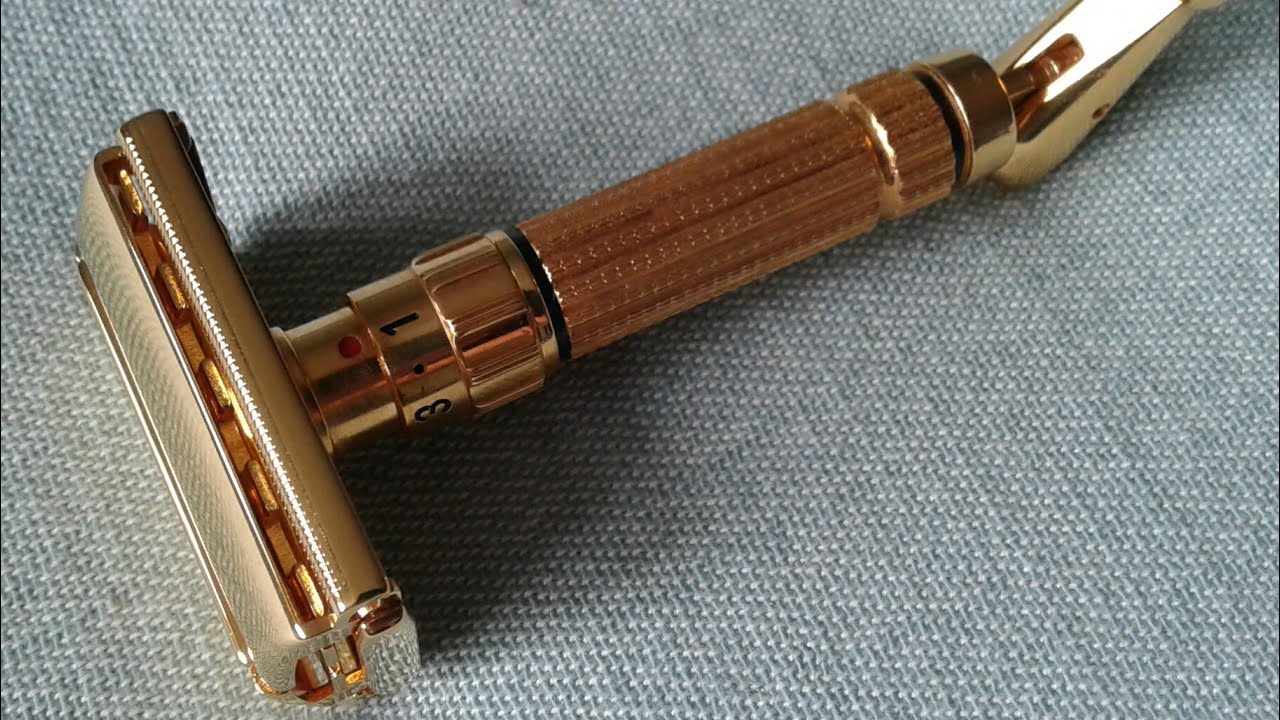 Revamped and Replated: The Gillette Toggle Razor❗😊