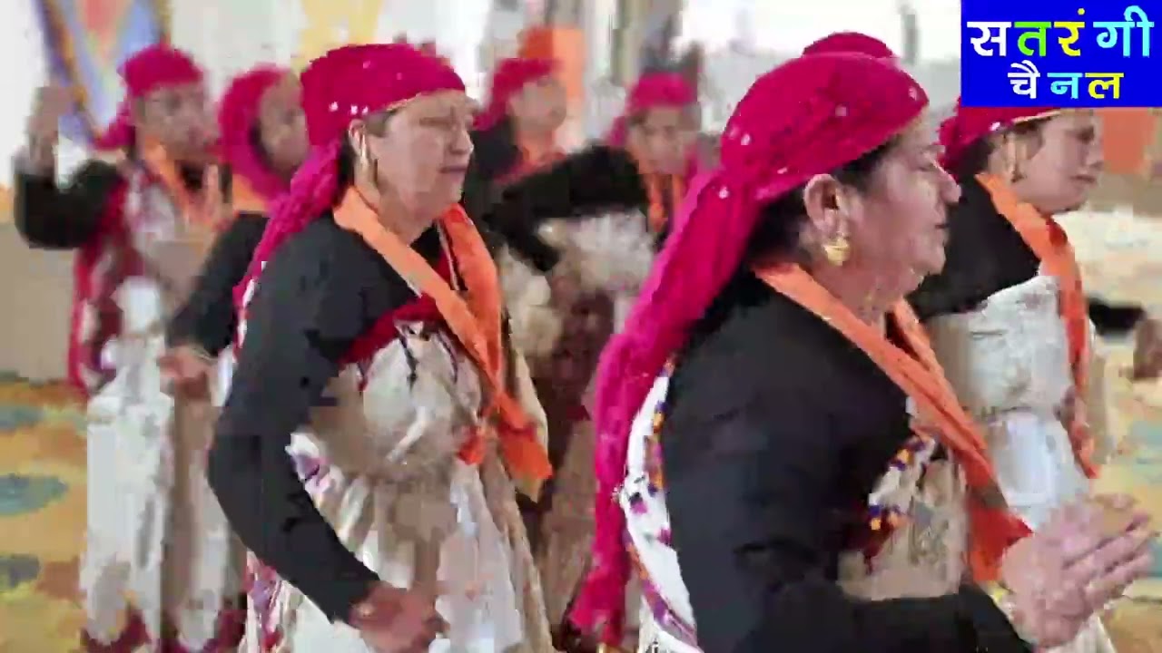 महिला मंडल बरशोगी भुंतर में आयोजित हिन्दू सम्मेलन में कुल्वी नाटी प्रस्तुत करते हुये || Kulvi Nati