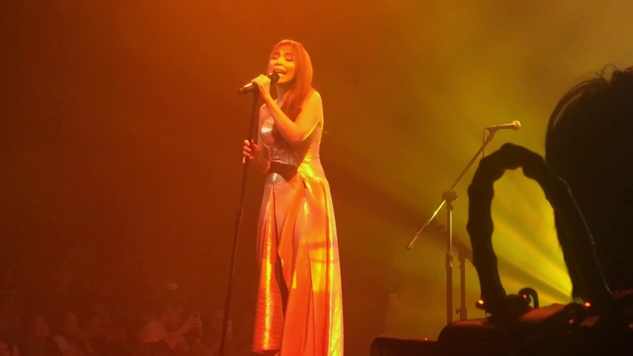 Never Too Far (Mariah Carey) - Nina