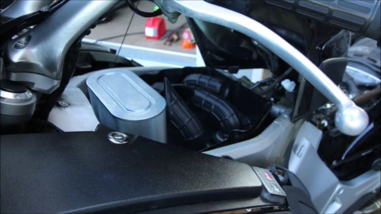 Honda ST1300 Air Filter Change