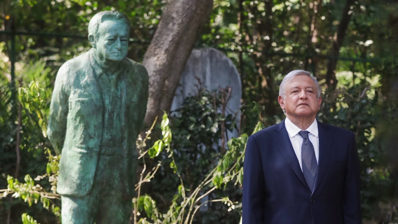 Ceremonia de Inhumación de Valentín Campa Salazar, desde la Rotonda de las Personas Ilustres