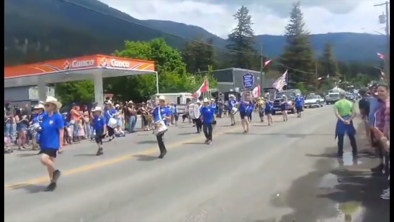 VBGTBA The Vernon Girls Trumpet Band Alumni Falkland parade 2023 wide view