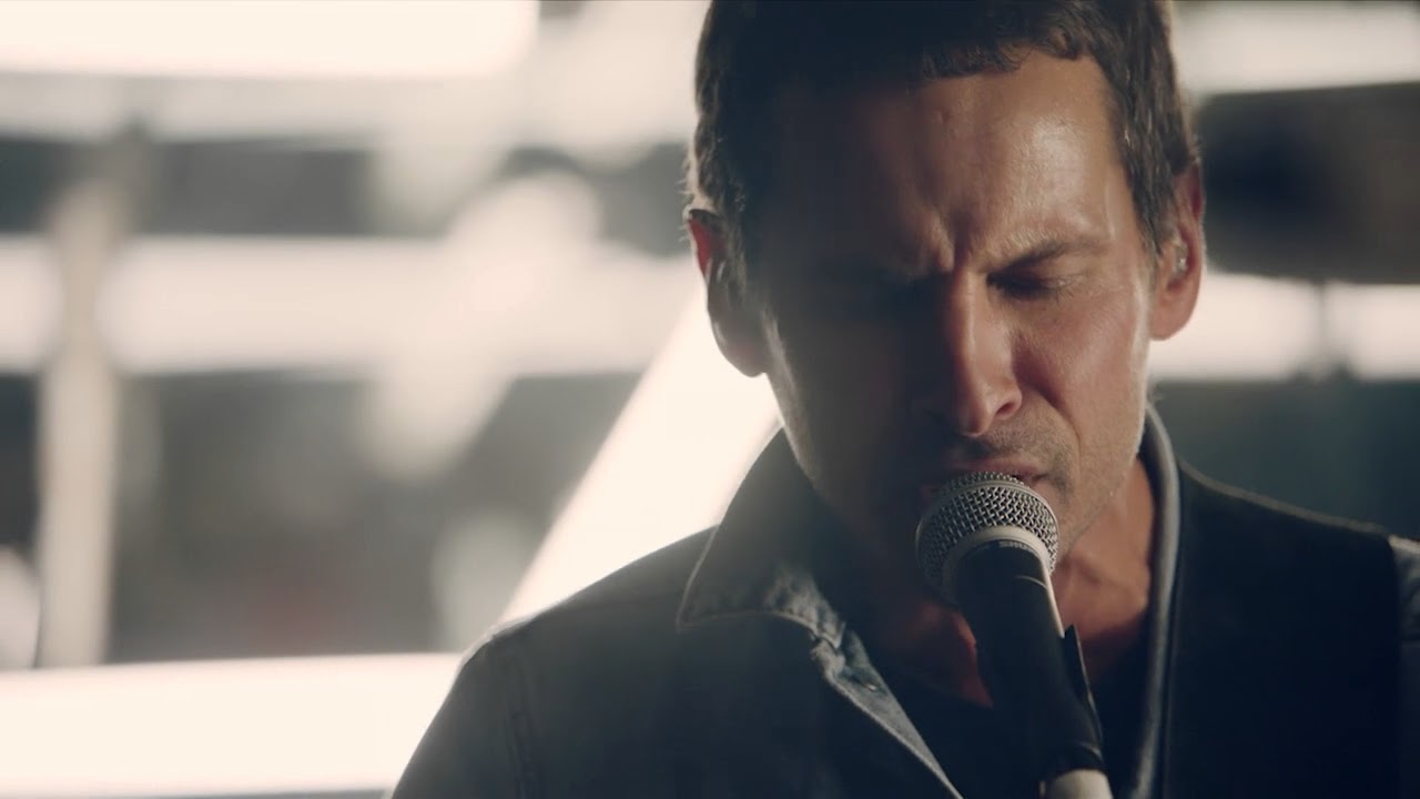 Sam Roberts Band - Roll With The Spirits