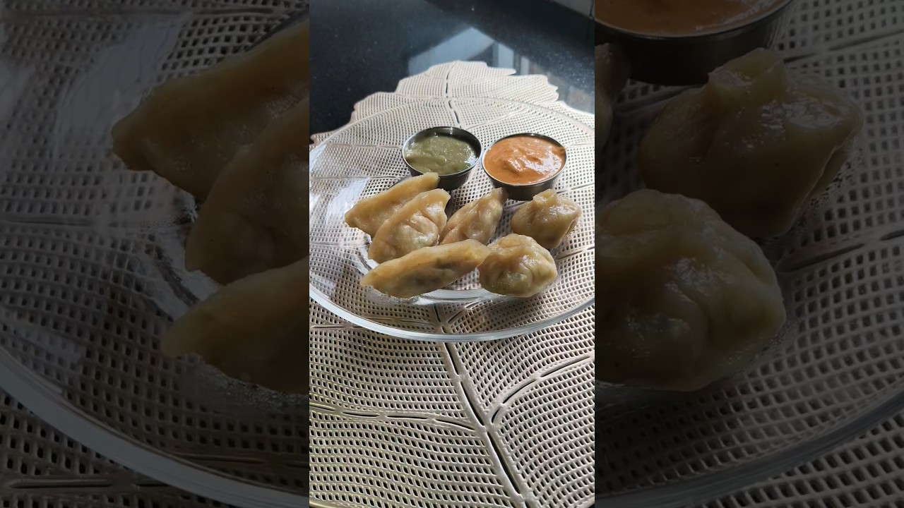 Street Style Veg Momos Recipe at Home 😋 | Neetu's Creative World#CookingShorts