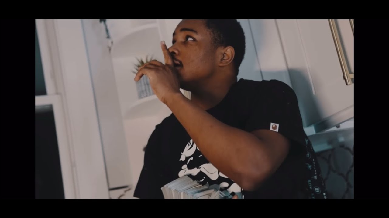 Lil Bucks- Thru The Door (unreleased)