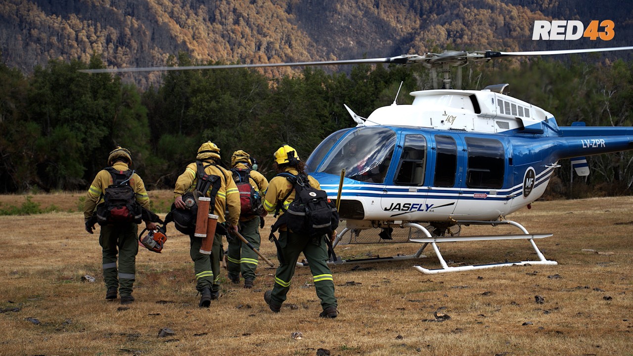 TRABAJO DE BRIGADISTAS FRENTE AL INCENDIO