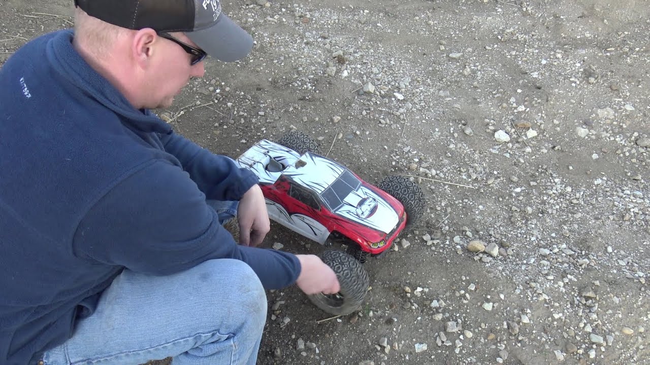 Losi LST XXL-2 1/8 GAS Monster Truck All Out Torture Test