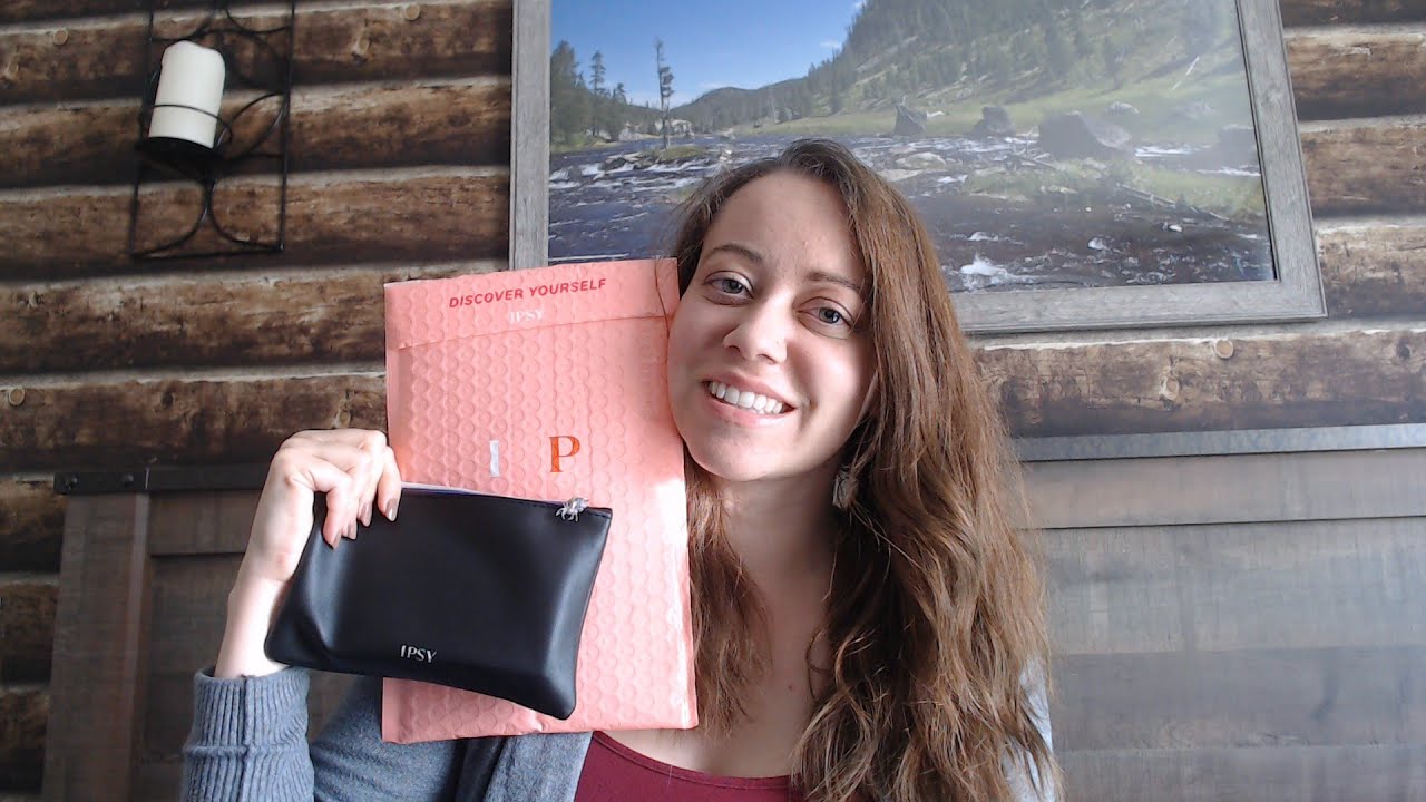 Ipsy Glam Bag October 2022.  First Ever Ipsy Bag. 