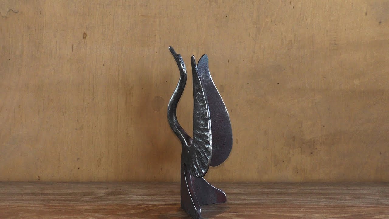 Лебедь из уголка