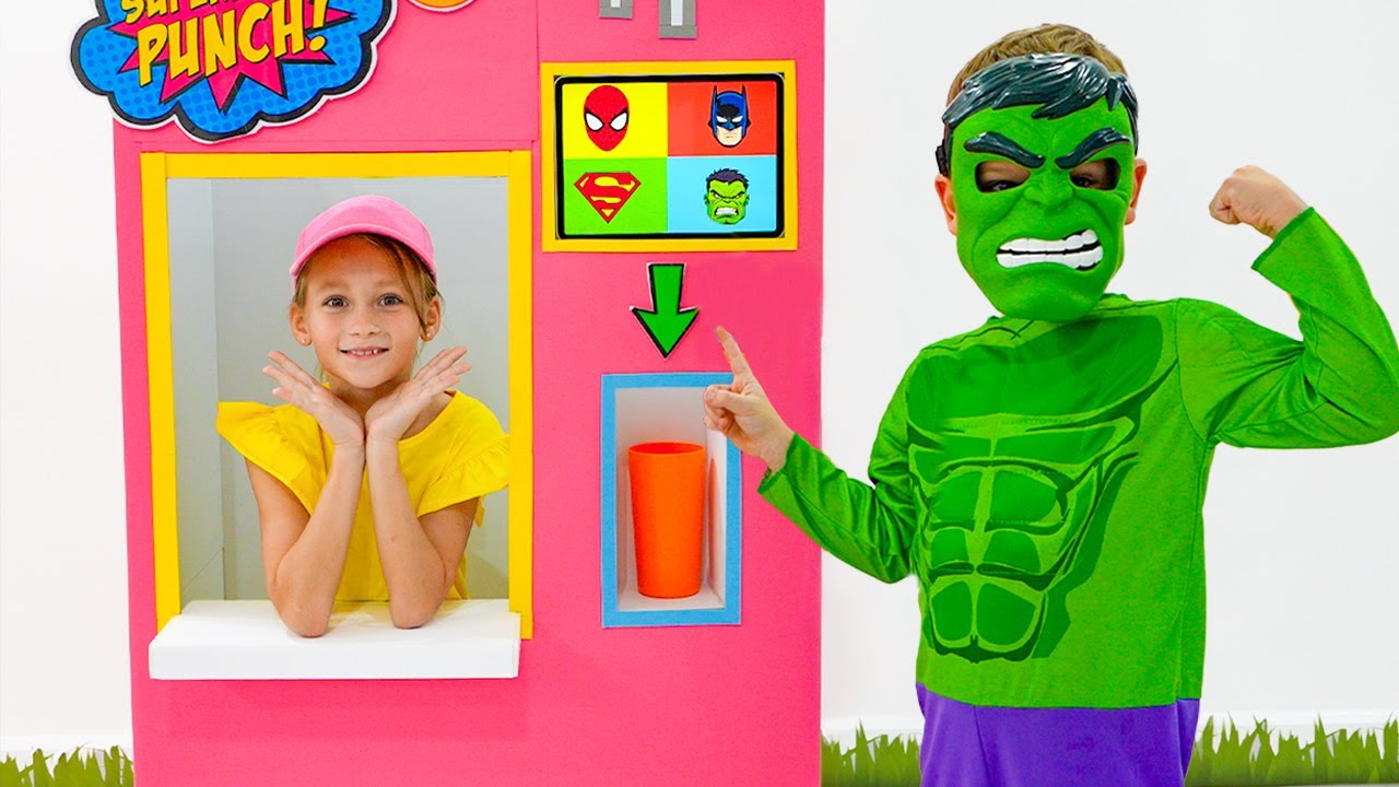 Historia de juguetes para niños con máquina expendedora de superhéroes