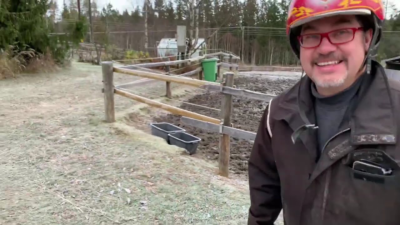 Besök hos travtränaren Björn Persson del 1 av 2