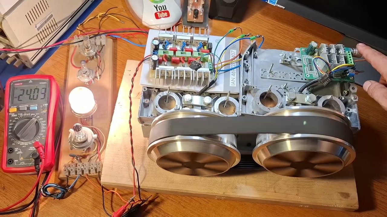 Curentul continuu produs de un motor-generator hoverboard