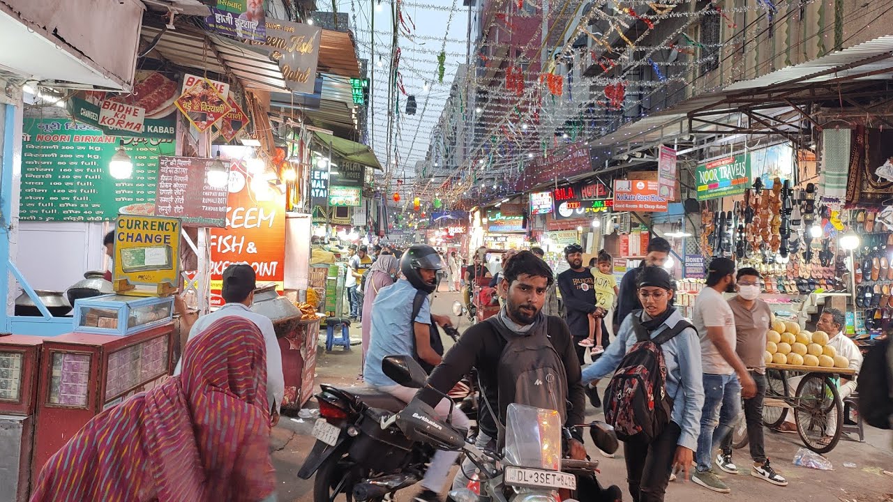 Walking In Old Delhi | Delhi Nightlife | Bazar Chitli Qabar | Delhi Tours | Walking in India | India