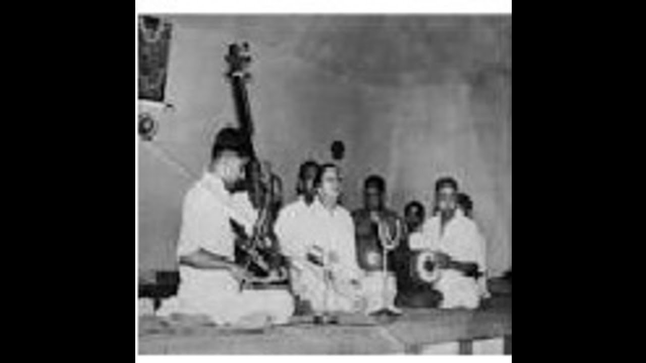 Madurai Mani Iyer- Adamodi Galade Ramayya- Charukesi- Adi-Thyagaraja