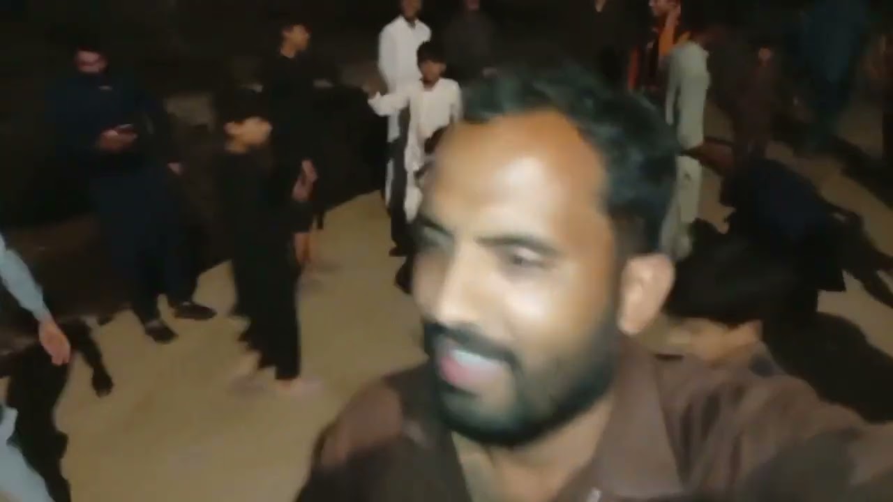 مقابلہ رسہ کشی 🤣😂