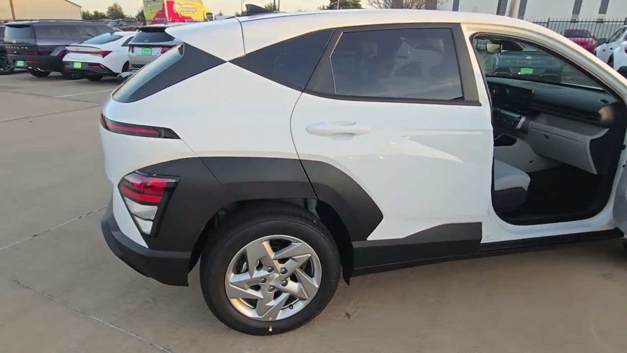 2026 HYUNDAI KONA SE