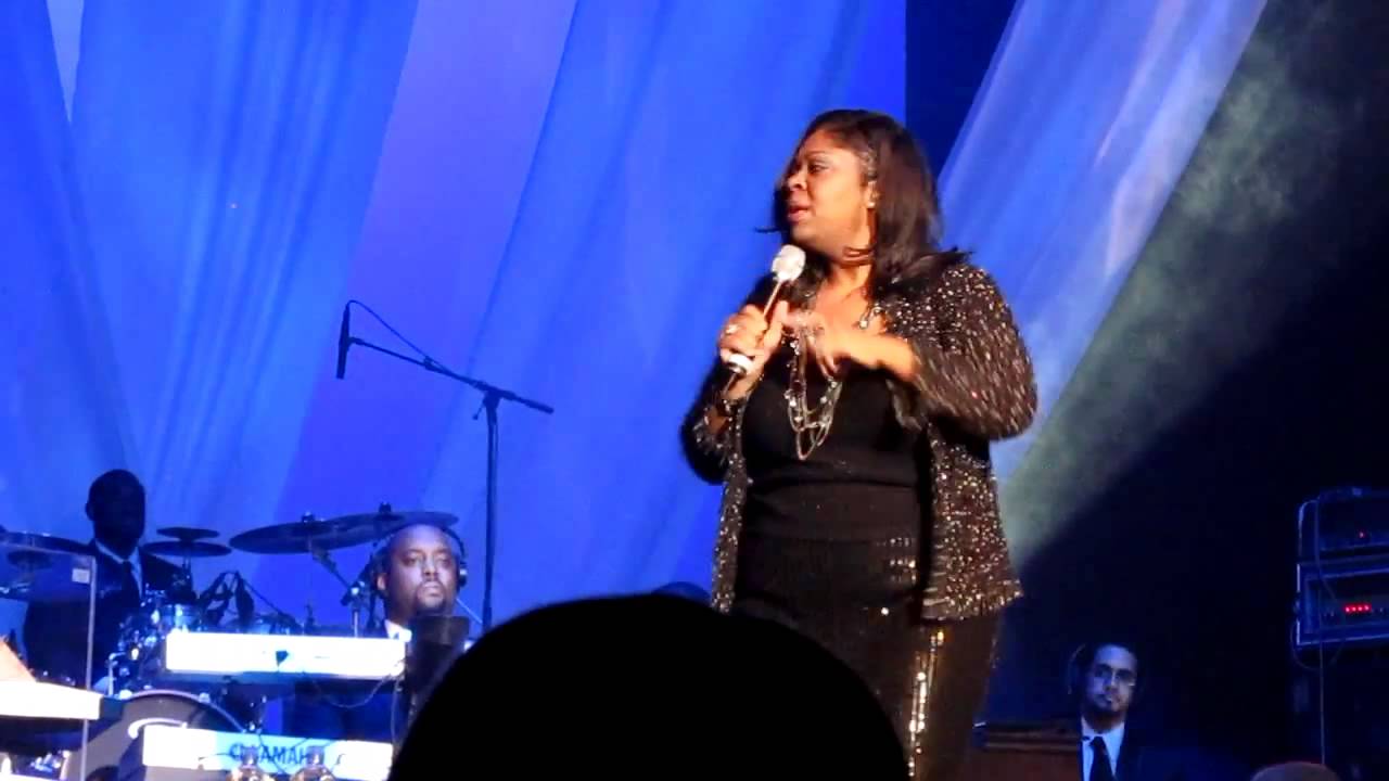 Kim Burrell sings I Love The Lord [Whitney Houston tribute]