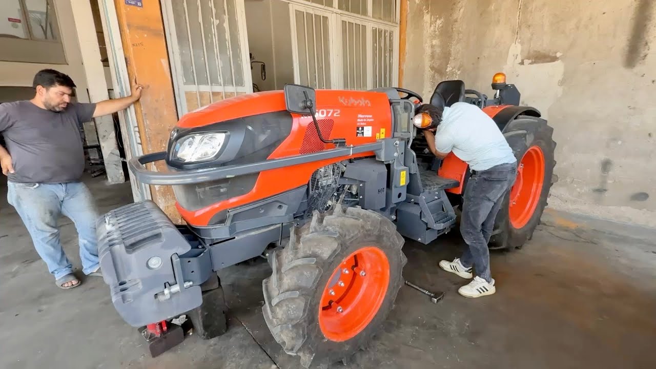 Akrabaya Yeni Traktör Aldık Lastiklerini Açıyoruz