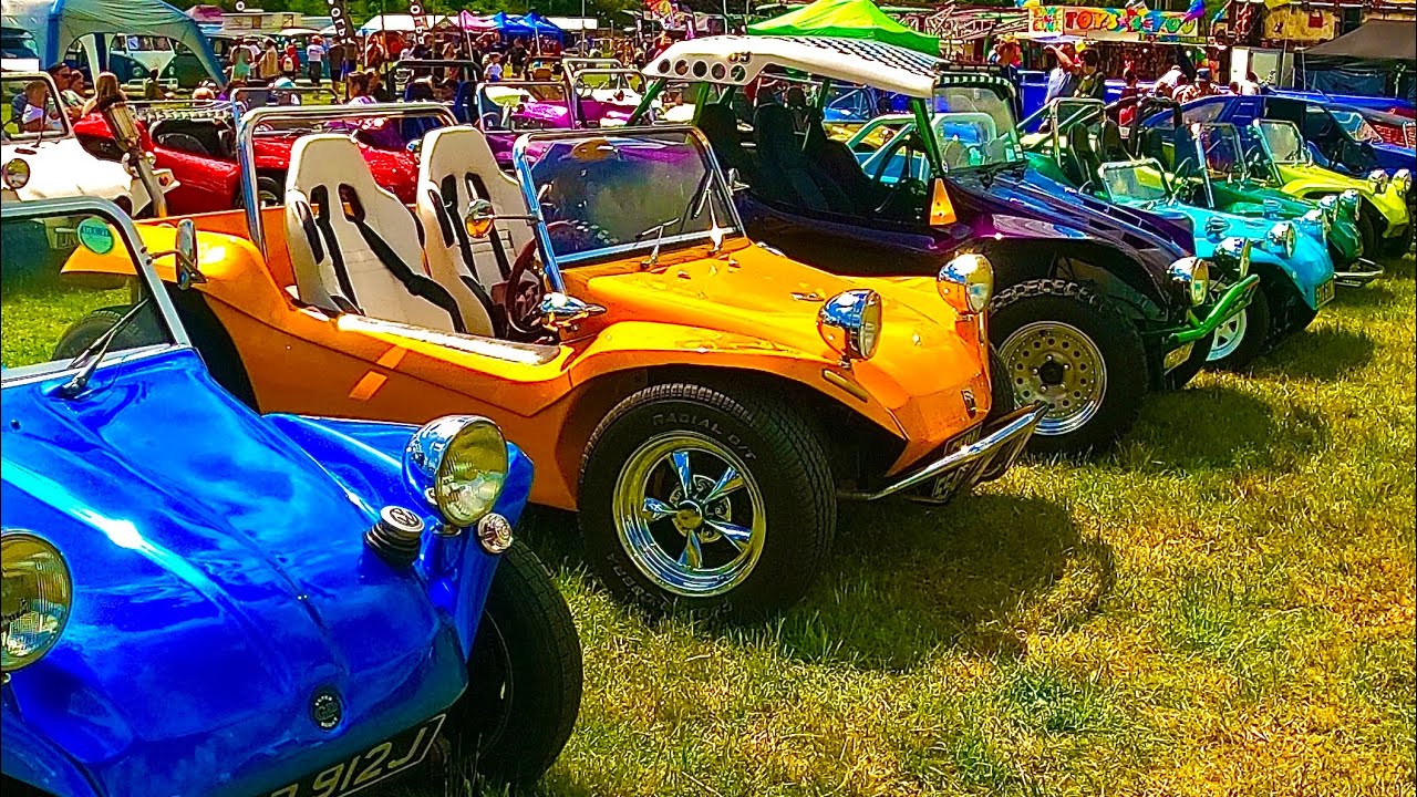 Dubs in the middle 2022 VW meet