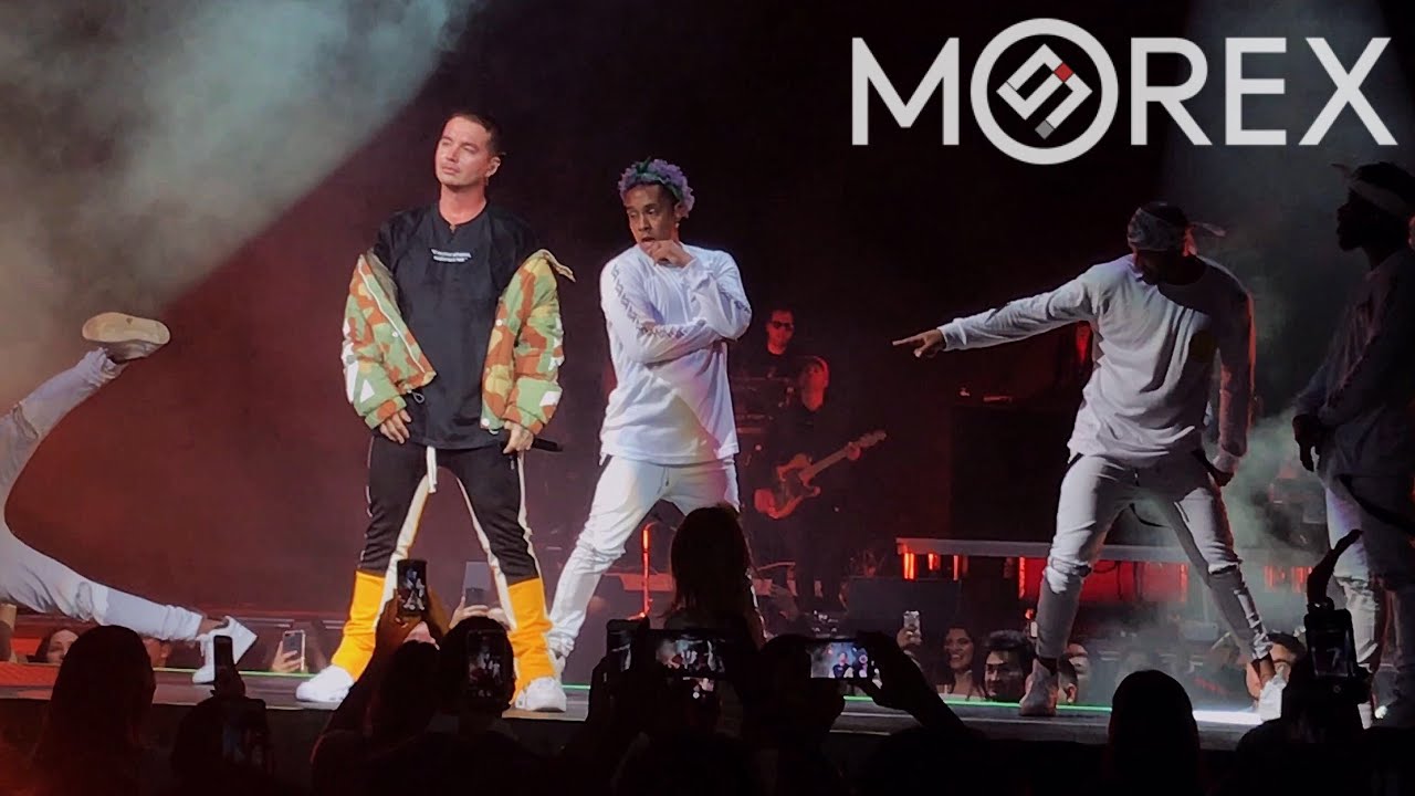 J Balvin - Mi Gente (Latino Mix Live! (En Vivo) at American Airlines 2017 - Dallas, TX)