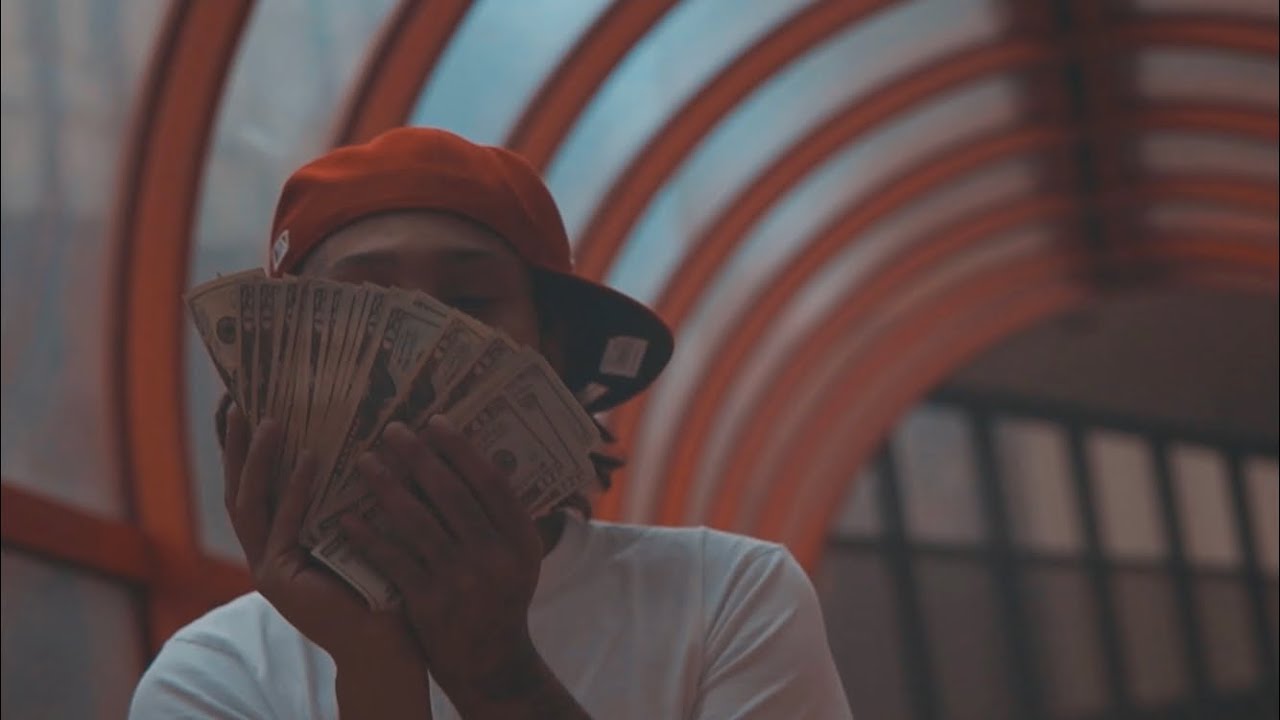 RewindRaps - Walking Legend prod. zeegoinxrazy (Official Video)