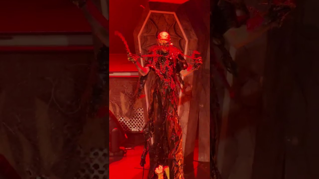 Abhora abso destroyed the Boulet Bros titans of drag in Seattle tonight!