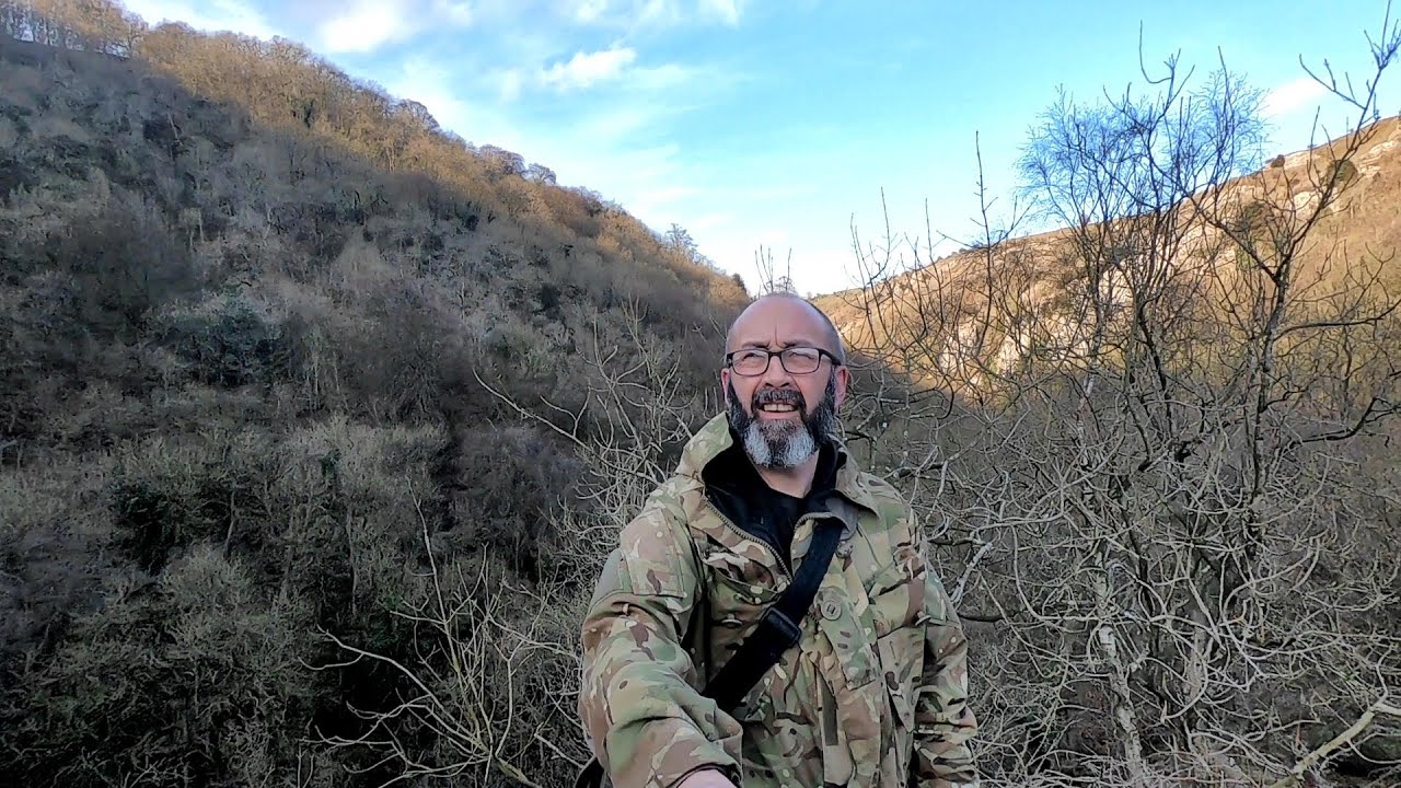 Walking in Dovedale on a beautifull February Day 2019