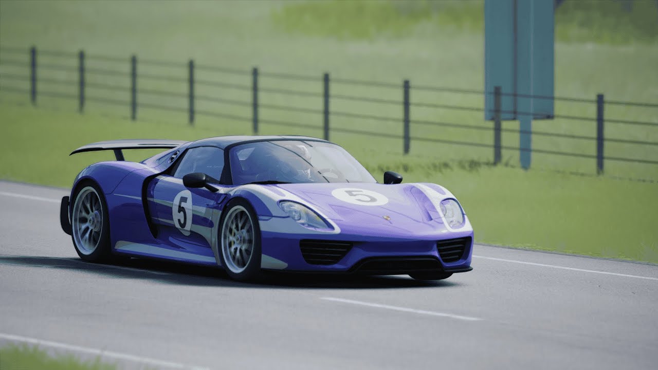 Porsche 918 Spyder flat-out in Highlands