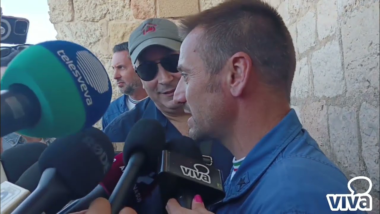 Trani - Lo spettacolo delle Frecce Tricolori: le interviste a margine dell'evento