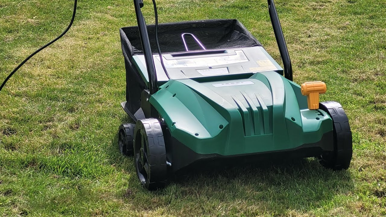 What a beast! Today I put the WR6002 Scarifier and raker from Screwfix to the test!
