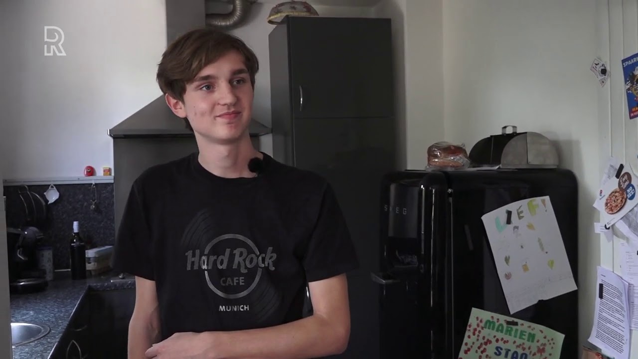 Baasje Marien (18) wil niets liever dan ontsnapte rattenslang Felix weer terug.
