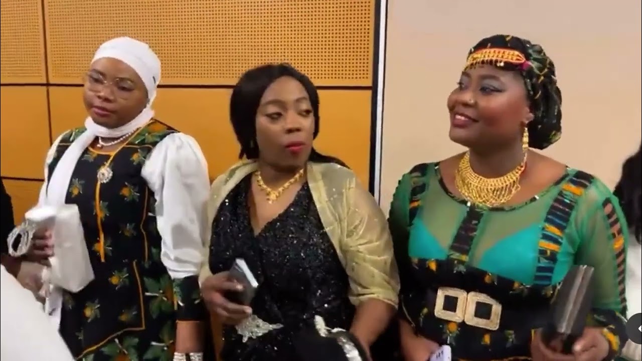OUKOUMBI DE ECHATA MLOOI ( Mohoro ) & ELAMINE MBAÉ ( Foumbouni ) à Lyon