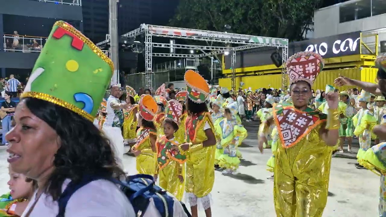 Desfile Oficial 2026 - Império do Futuro (8K)