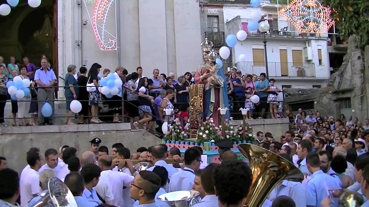 Antillo 22 agosto 2012 processione della Madonna
