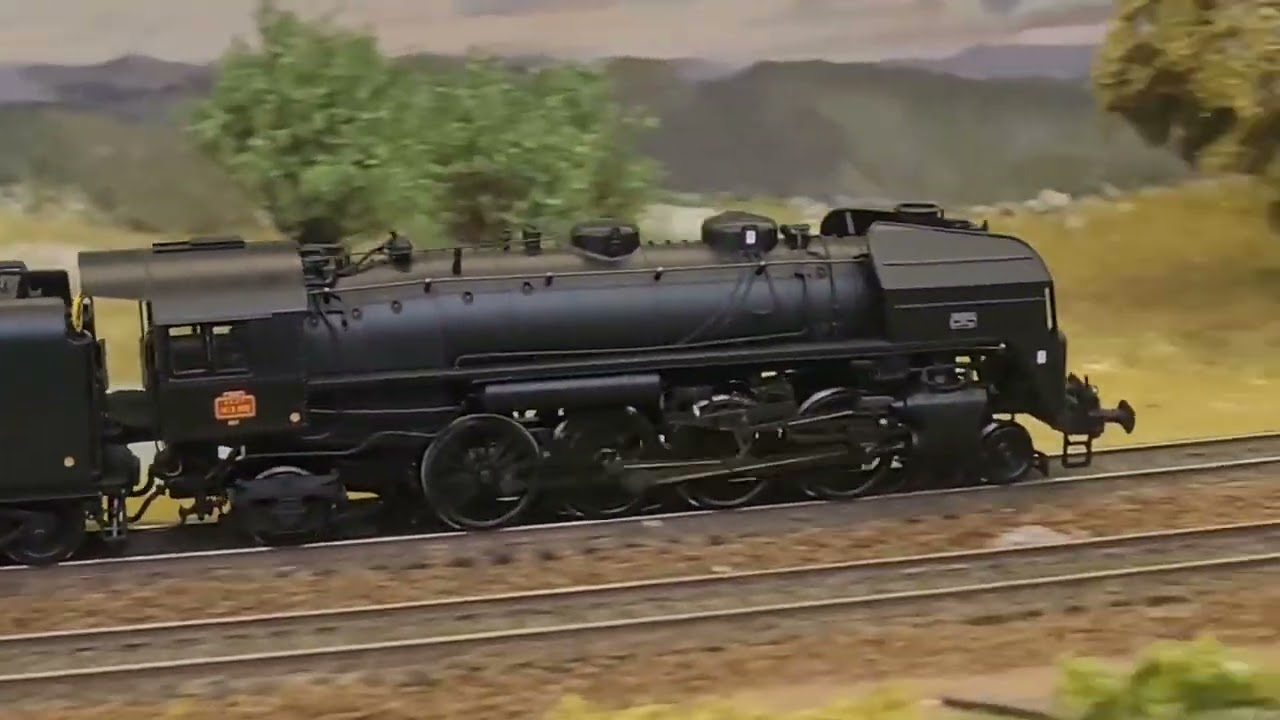 La 150P confie son train RA à une 141R.