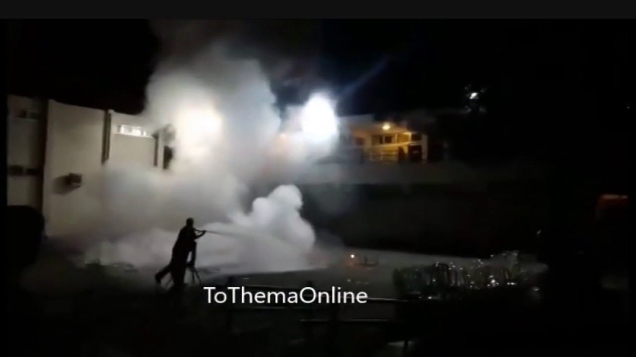 Στις φλόγες 416 καρέκλες, στο προαύλιο του Τσιρείου Γυμνασίου | AlphaNews Live | AlphaNews