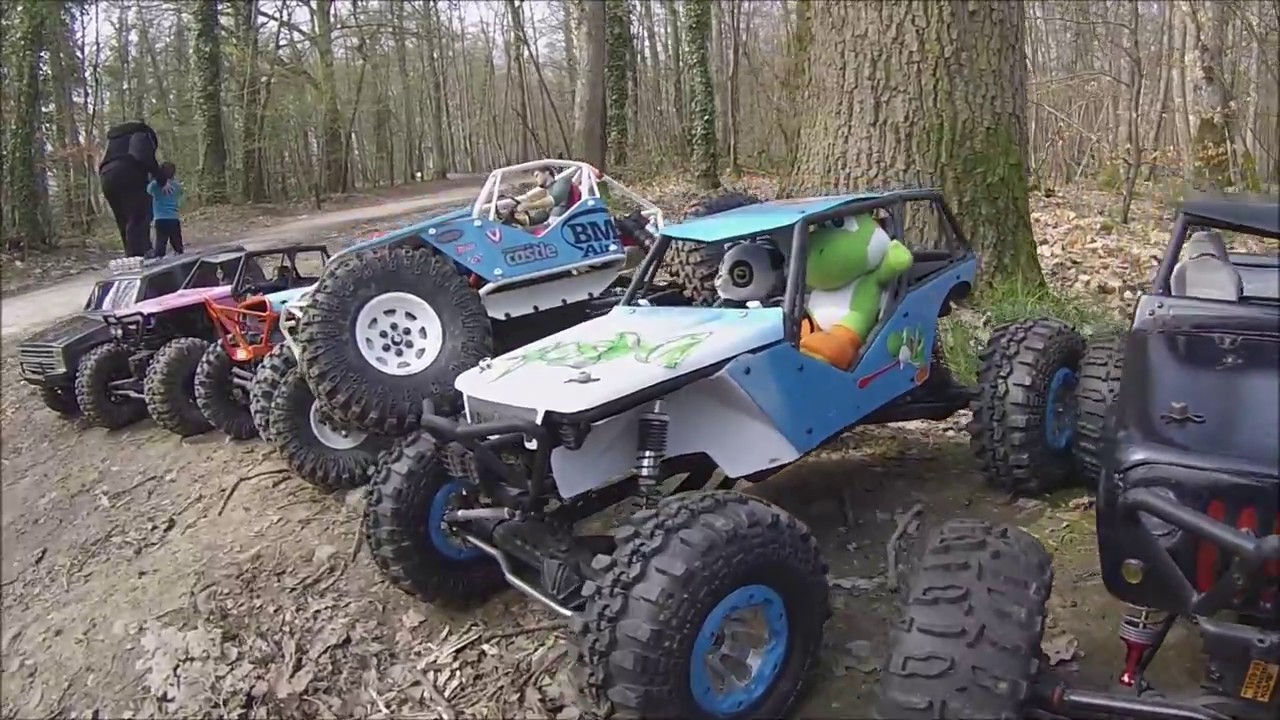 8 Axial Wraith vs 1 Vetarra Ascender blazer et 1 RC4WD Defender