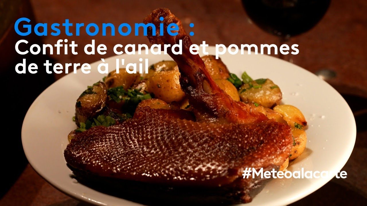 Gastronomie : confit de canard et pommes de terre à l'ail