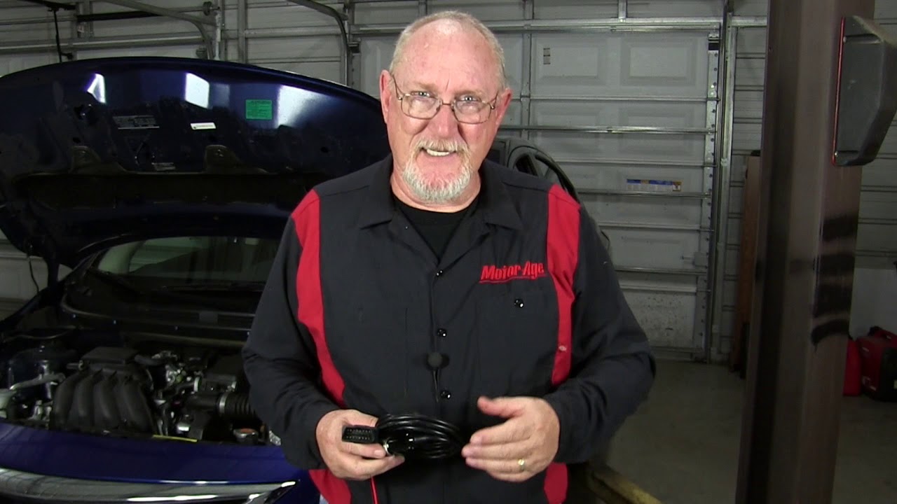 The Mighty Minute - Ep. 28:  Battery Service Tip - Using A Memory Saver