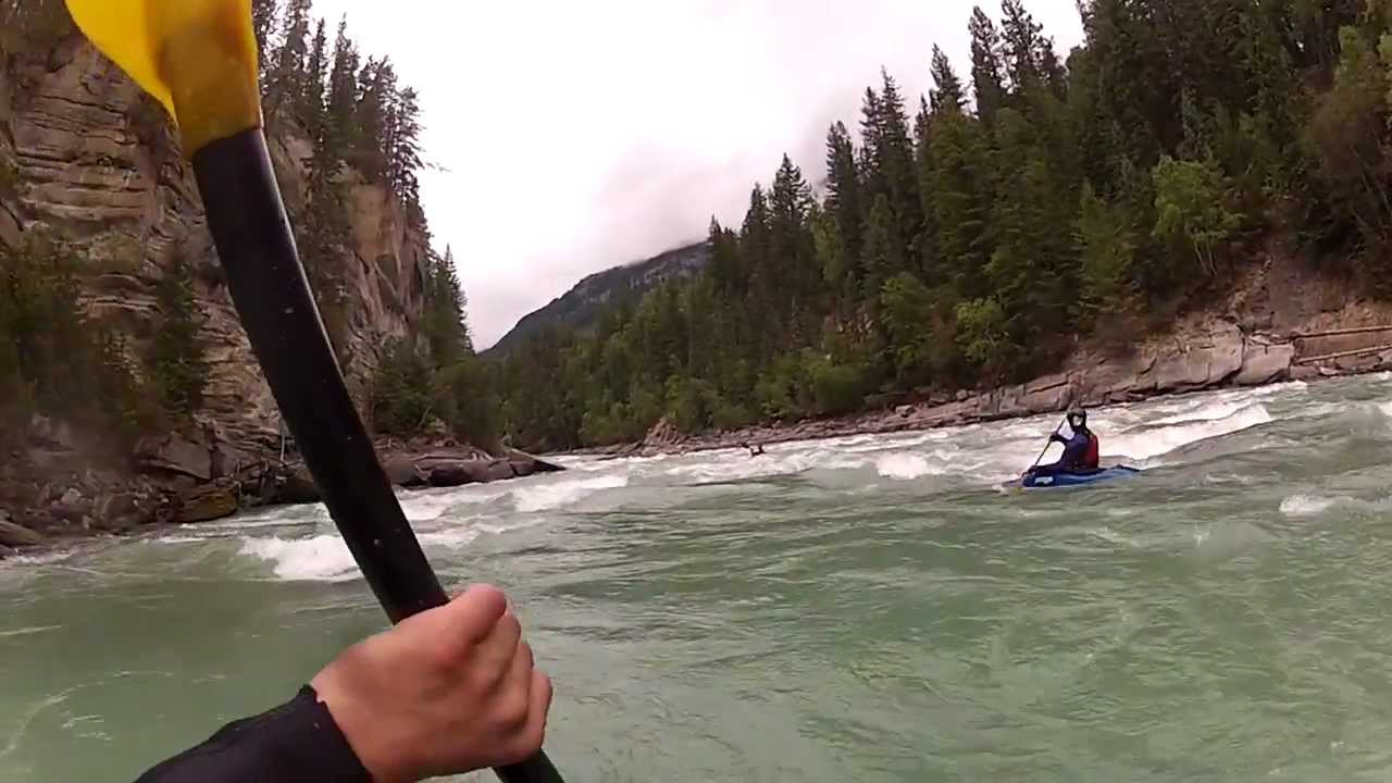 Raft Run - Upper Fraser River British Columbia - Wolrd Kayak River Guide