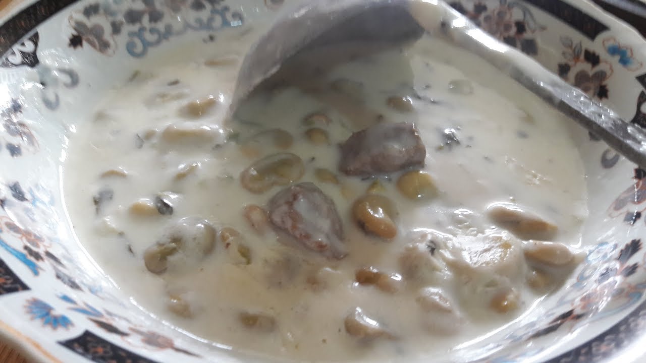 فول باللبن (زبادي). حبوب الفول الأخضر باللبن، مشمشيه، green broad beans with salty yogurt, (fava(
