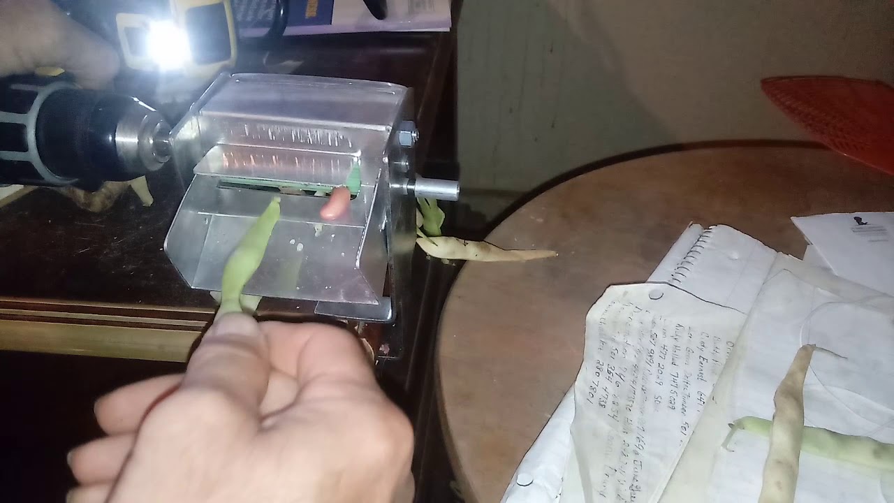 Mr. Pea Sheller fast & easy pea & bean sheller