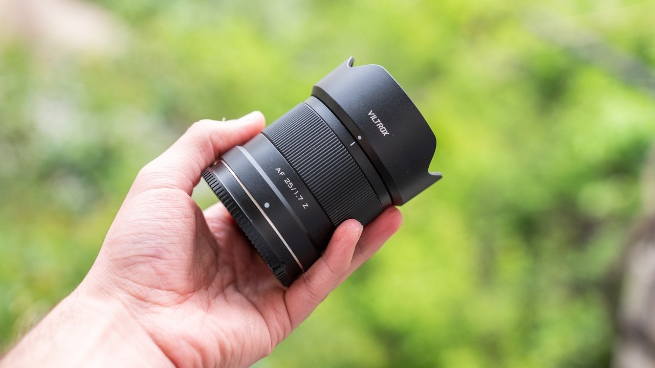 The BEST lens under 200$ - Viltrox 25mm f/1.7 Review